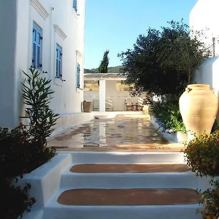 Meltemi Breeze Pool House Λαχανιά